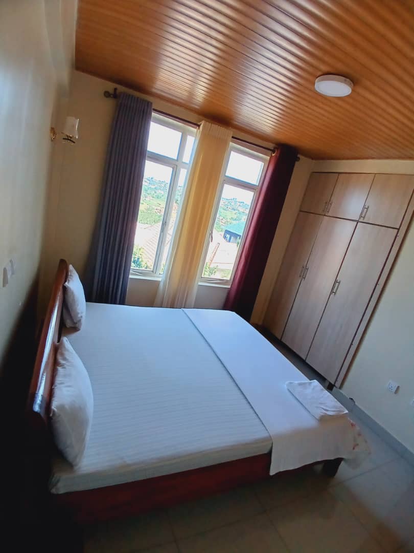 Apartment - Image 5