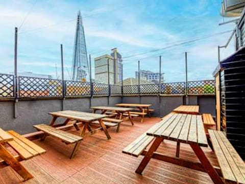 St Christopher's Inn London Bridge - The Village — social hostel in London, United Kingdom