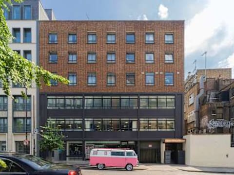 Astor Oxford Street — social hostel in London, United Kingdom