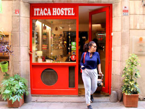 Itaca Hostel — social hostel in Barcelona, Spain