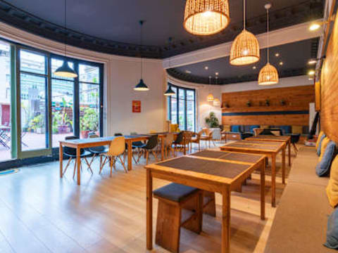 The Central House Barcelona Gracia — social hostel in Barcelona, Spain