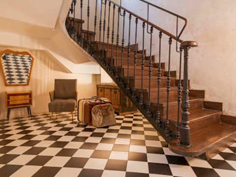 The Hat Madrid — social hostel in Madrid, Spain