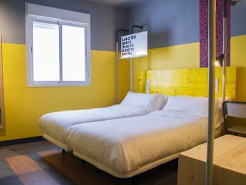 Room00 Valencia Hostel — social hostel in Valencia, Spain