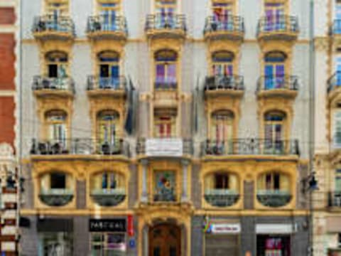 Red Nest Hostel Valencia — social hostel in Valencia, Spain