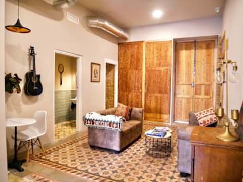 Bird House Valencia — social hostel in Valencia, Spain