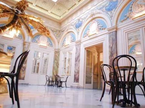 BVJ Opera-Montmartre — social hostel in Paris, France