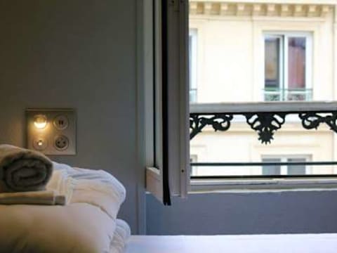 Plug Inn Montmartre by Hiphophostels — social hostel in Paris, France