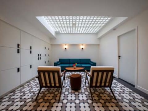 Beau M — social hostel in Paris, France