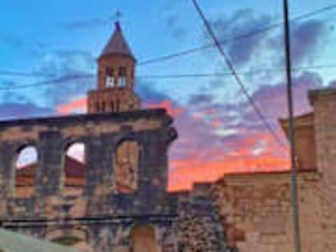 Empire Hostel — social hostel in Split, Croatia