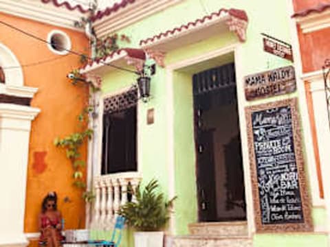 Casa Mama Waldy — social hostel in Cartagena, Colombia