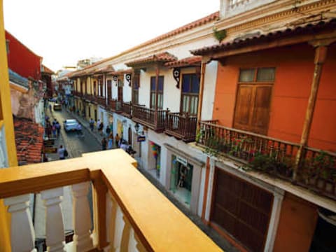 Hostal Casa Torres - Centro Histórico — social hostel in Cartagena, Colombia