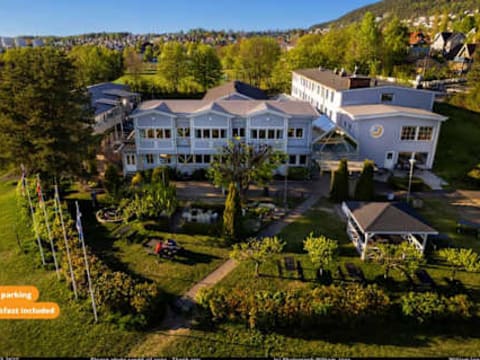 Oslo Youth Hostel Haraldsheim — social hostel in Oslo, Norway