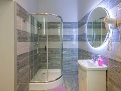 Hostel70s — social hostel in Krakow, Poland