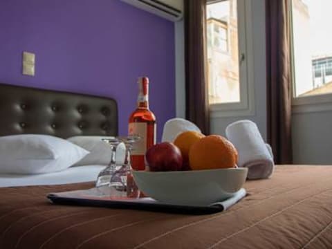 Cosmopolit Hotel — social hostel in Athens, Greece