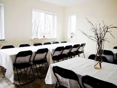 Igdlo Guesthouse — social hostel in Reykjavik, Iceland