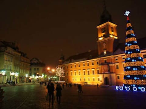 Castle Inn by Oki Doki — social hostel in Warsaw, Poland