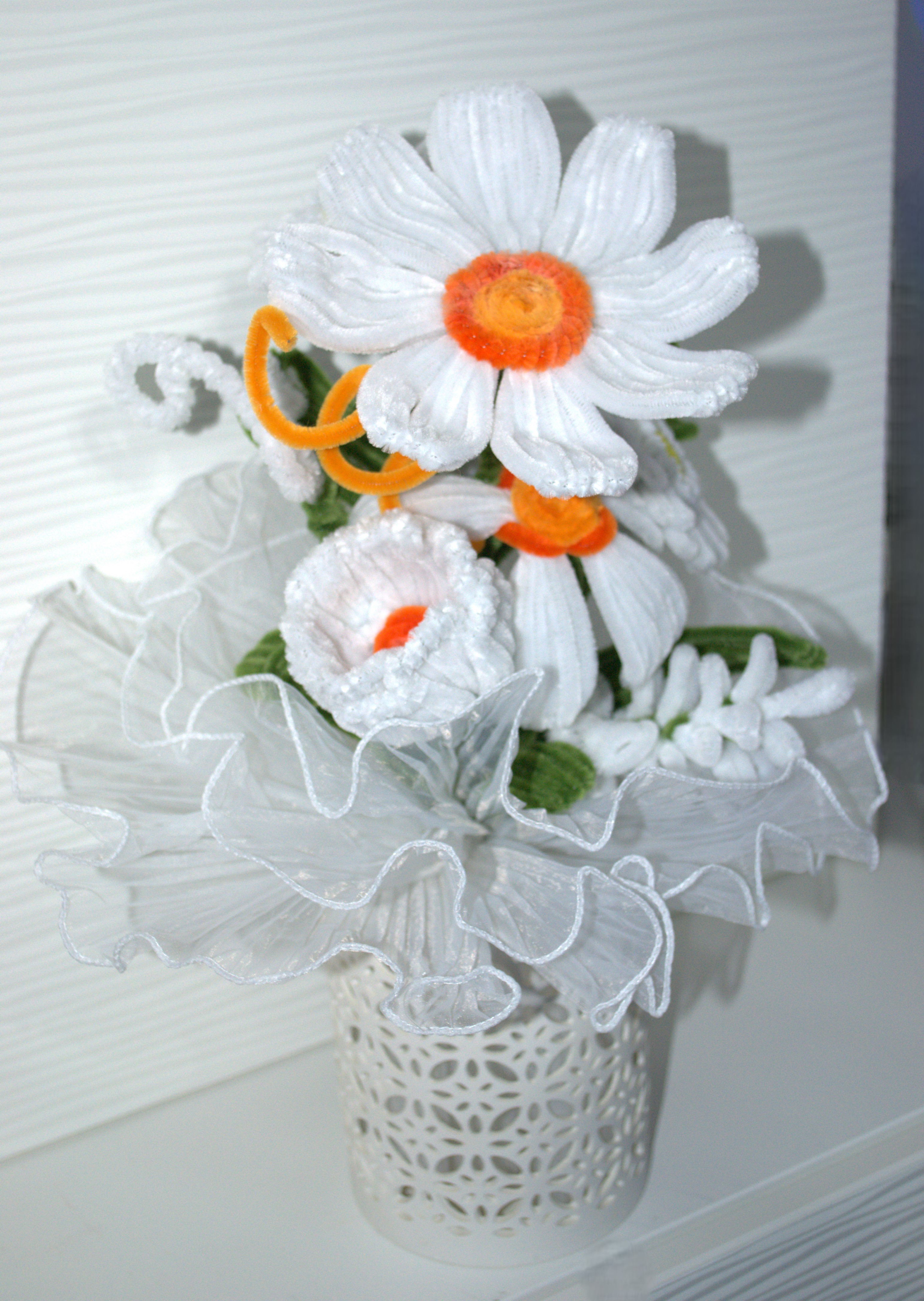White Daisy Bouquet