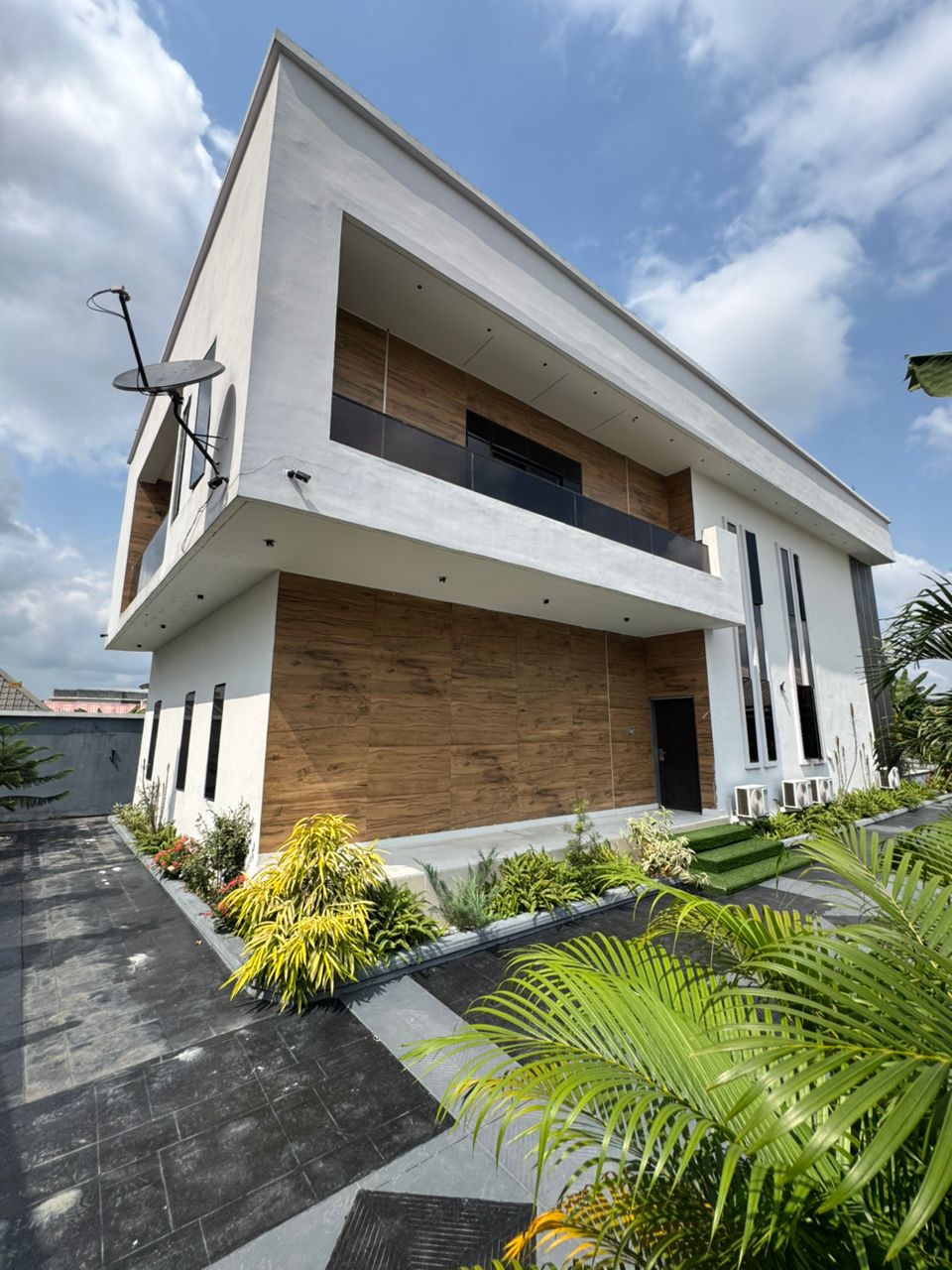 Fully Furnished 5Bedroom Duplex wt swimming Pool &