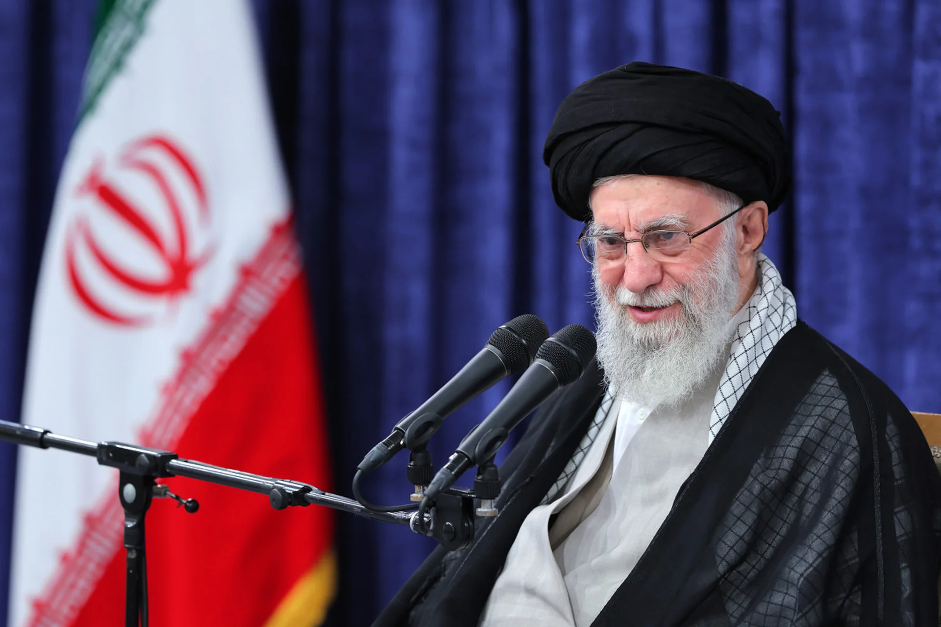 Finalement : le grand plan du chaos d'Ali Khamenei en Iran a fonctionné | Eli Klotzstein