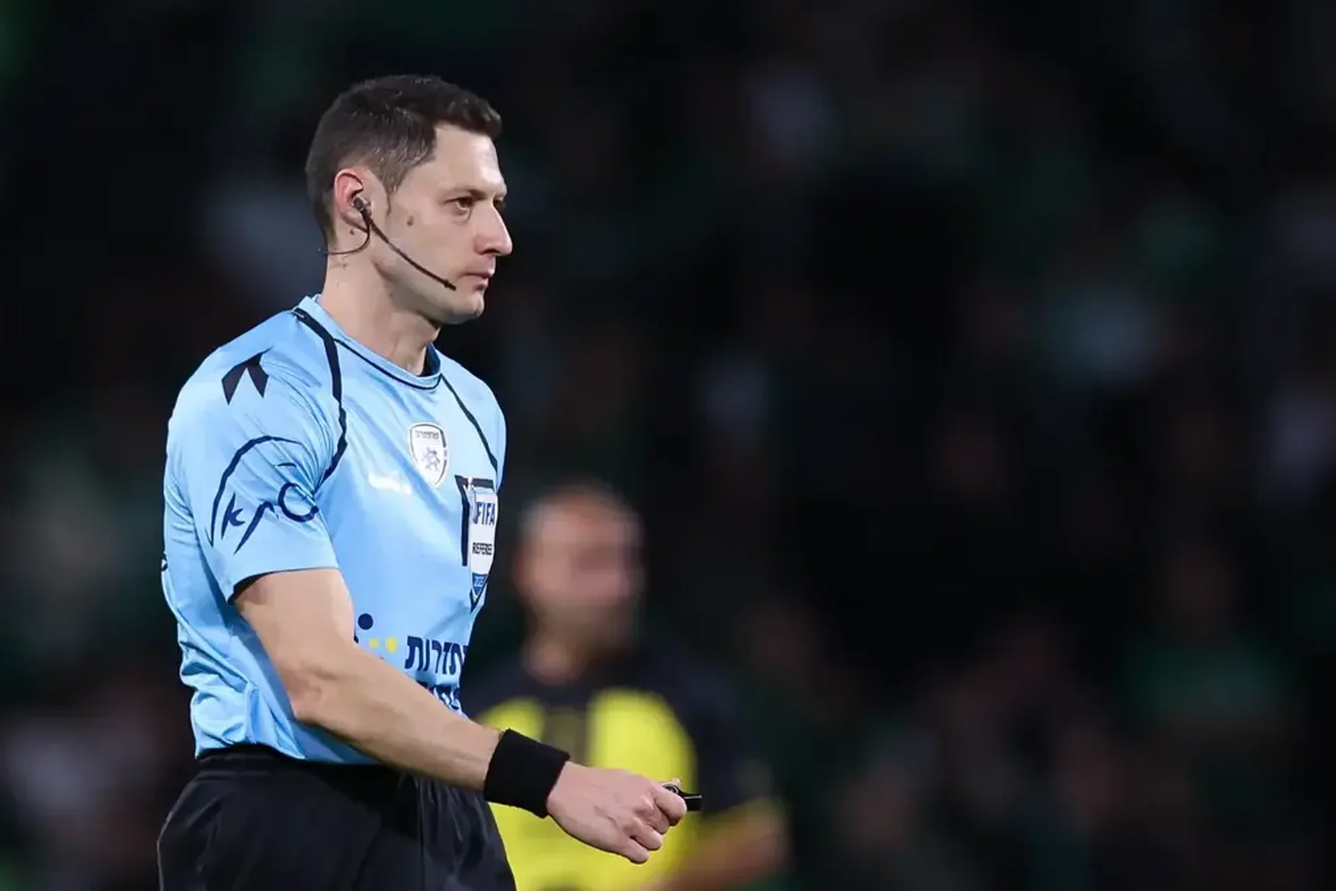 Étrange : les raisons pour lesquelles le second carton jaune n'a pas été montré à Mizrahi lors de la finale de la Coupe