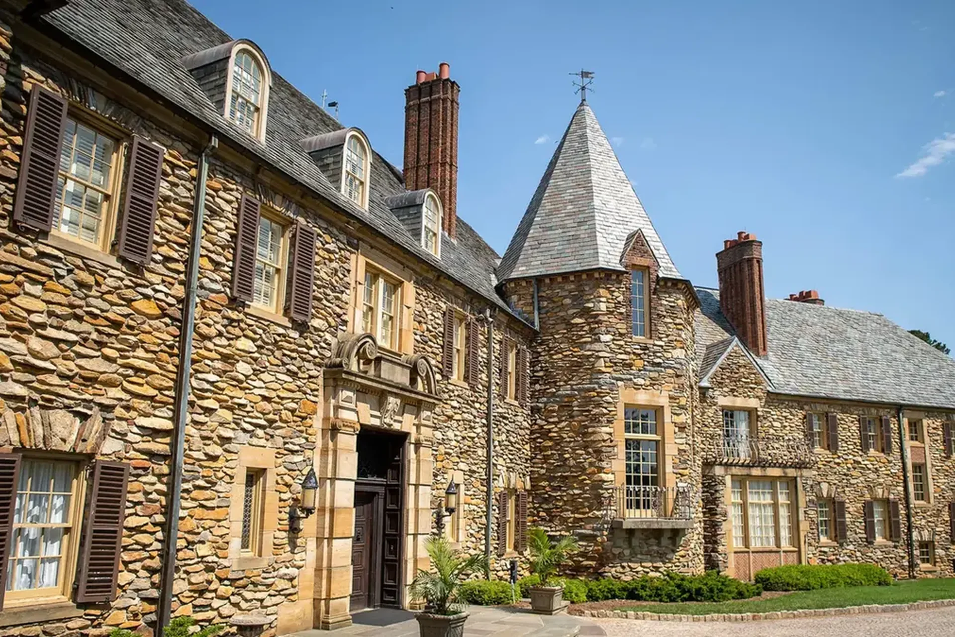 Des palaces de luxe aux motels modestes : les hôtels des équipes nationales pour la Coupe du Monde