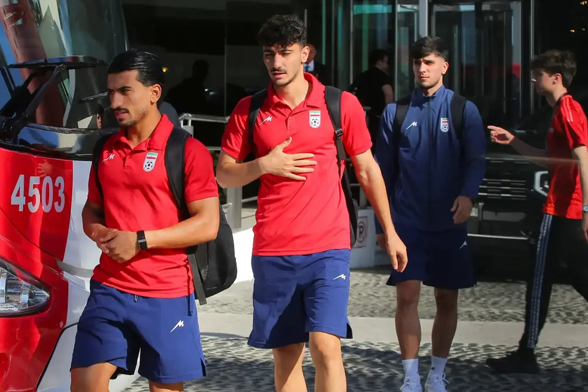 Entre la Coupe du monde et la guerre : la sélection iranienne débarque à Los Angeles
