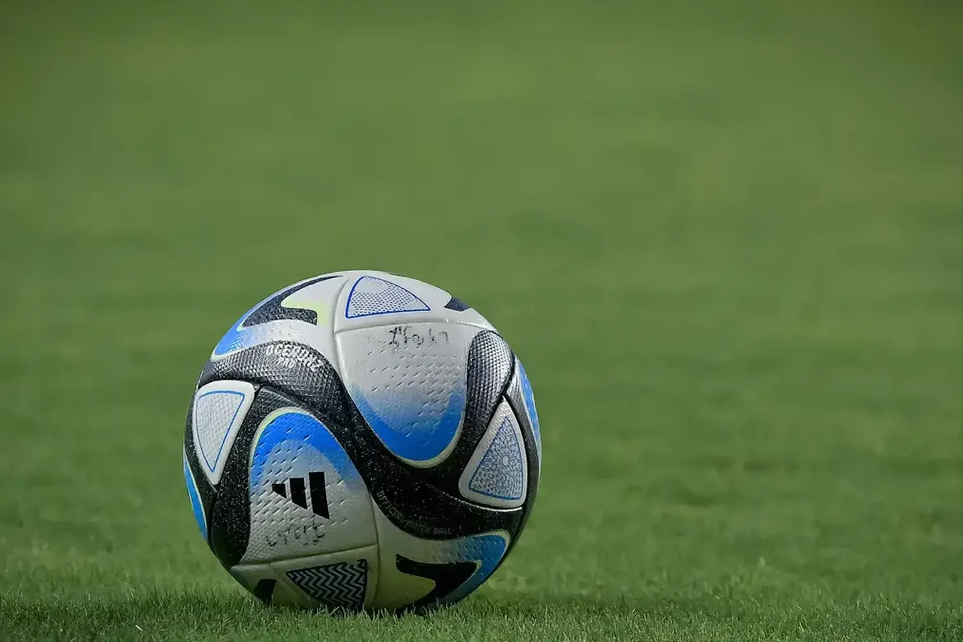 La détention du footballeur soupçonné de paris illégaux prolongée