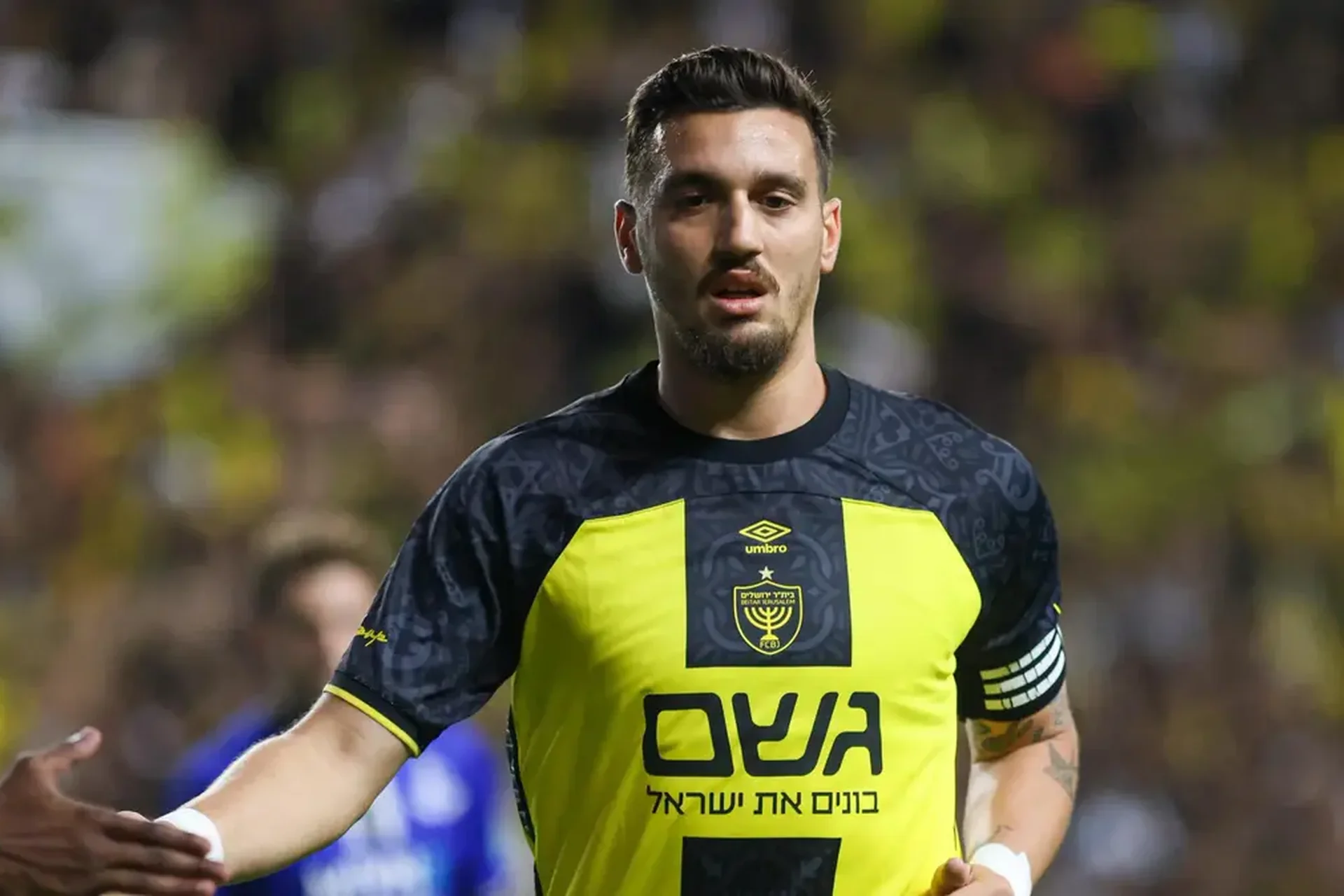 Beitar Jérusalem tire l'AEK Larnaca en préliminaires de la Conference League