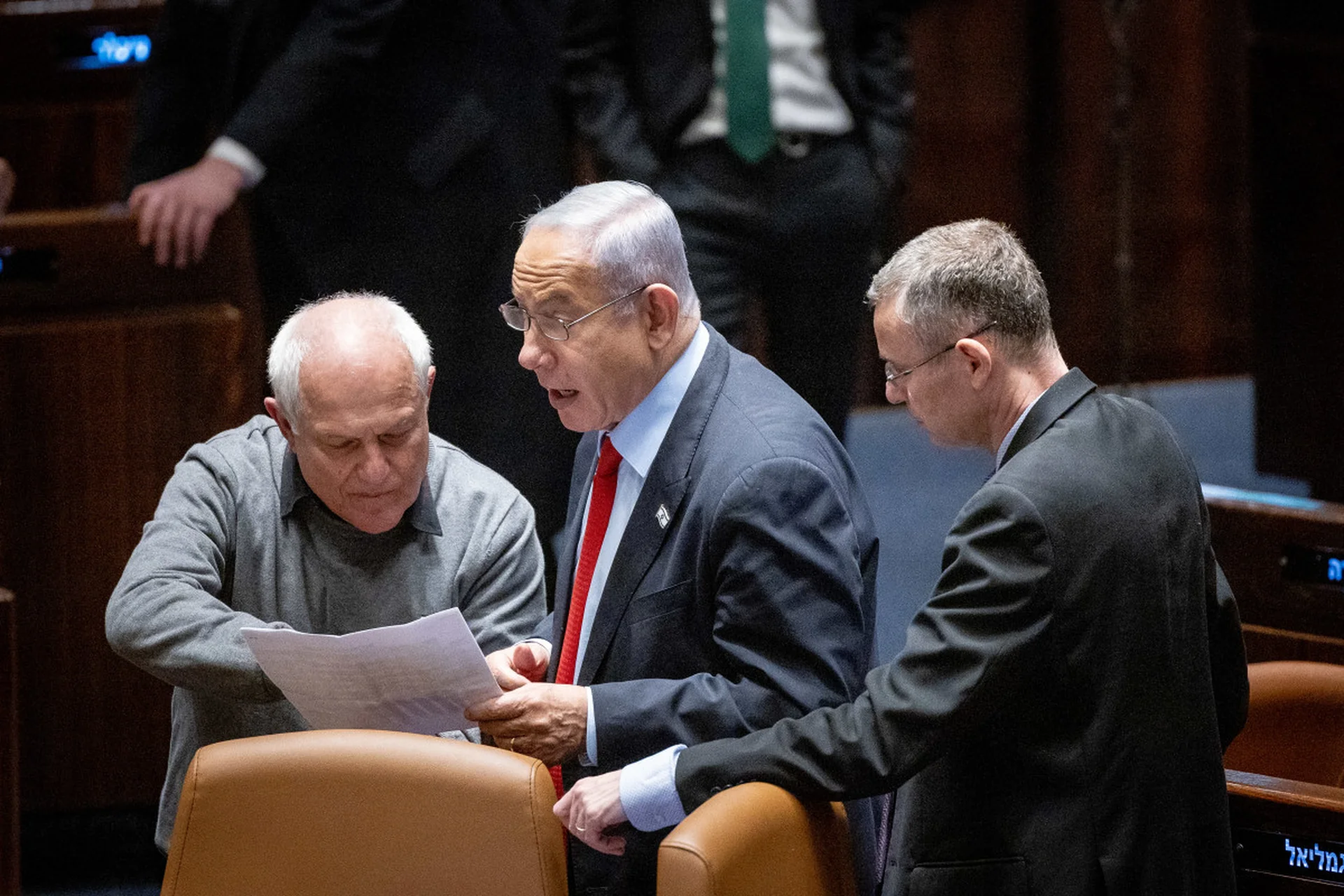 On n'apprend pas des sources : le gouvernement s'approprie le judaïsme — mais en oublie les valeurs