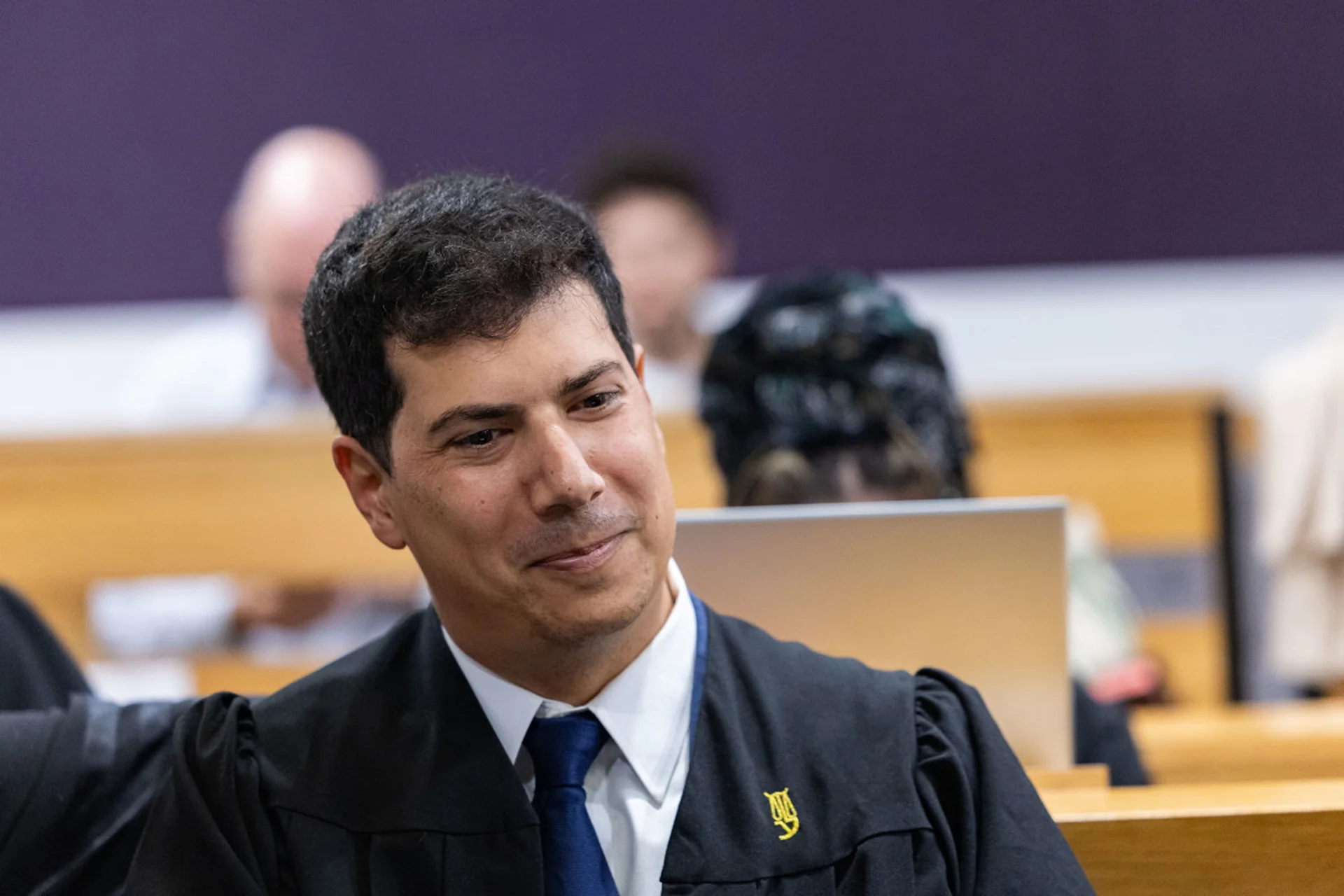 Le drame au procès Netanyahu : trois mots du juge ont tout changé — et cela se lisait dans les yeux d'Amit Hadad
