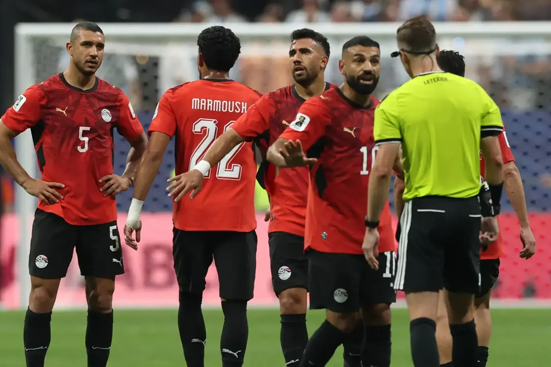 Analyse professionnelle : les arbitres ont lésé l'Égypte, l'Argentine en a profité