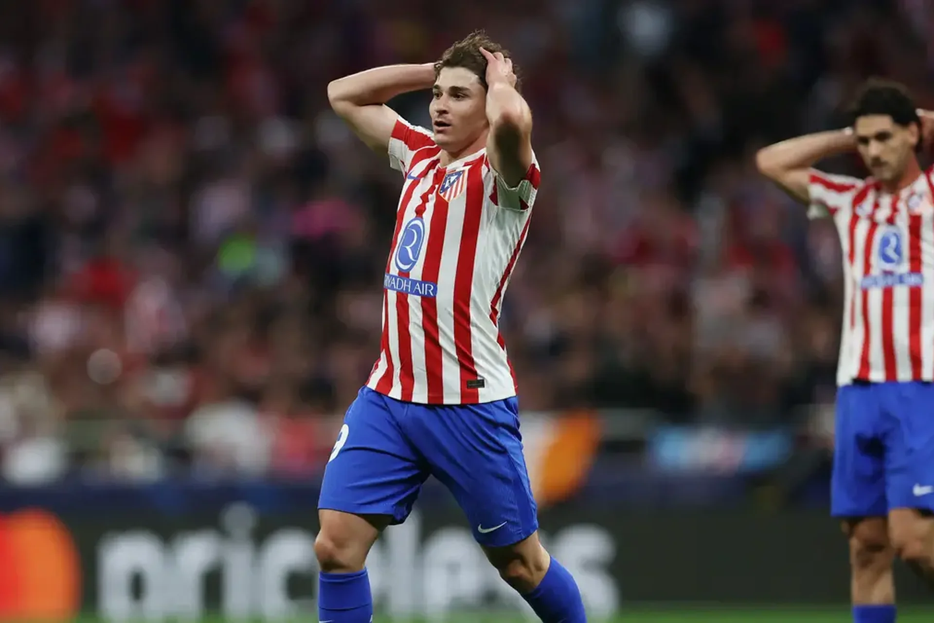 Barcelone ne renonce pas à Julián Álvarez : le délai fixé par Laporta