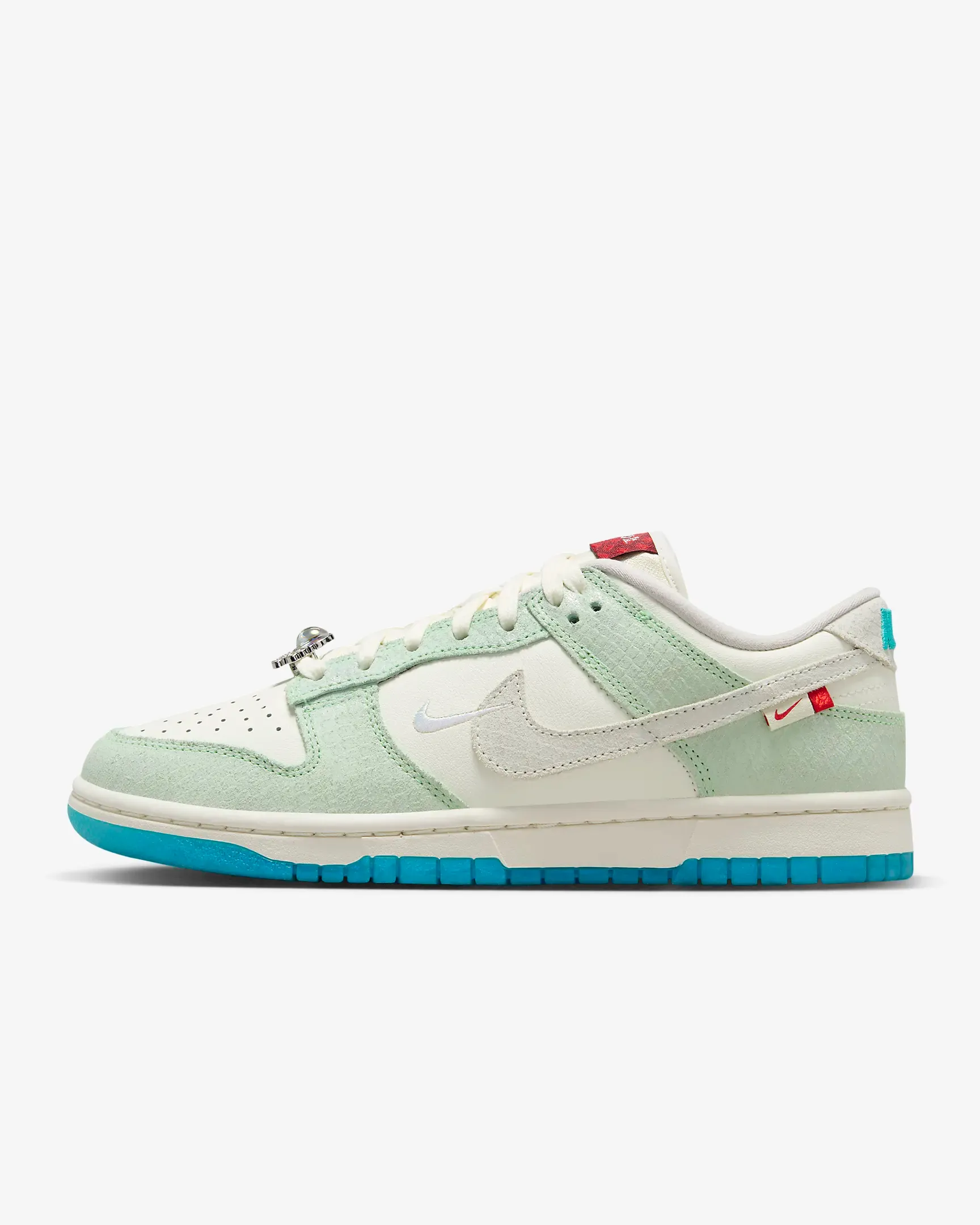 Nike Dunk Low LX