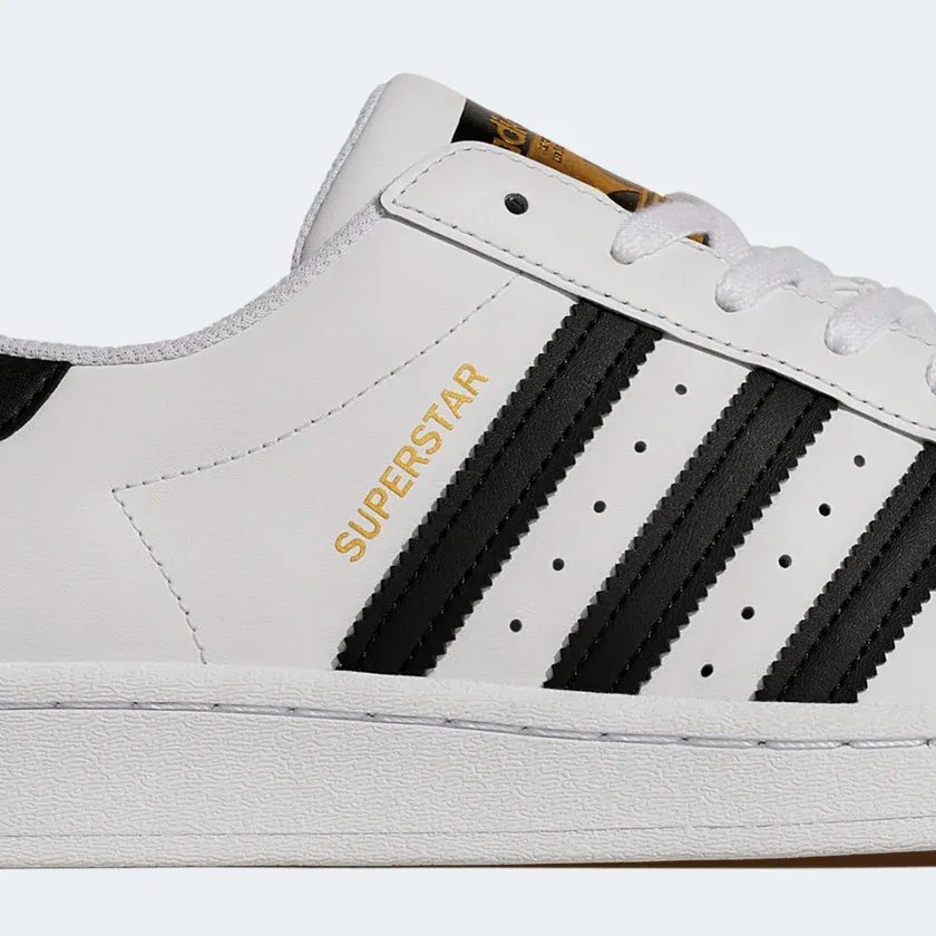 Superstar_Shoes_White_EG4958 (1).jpg
