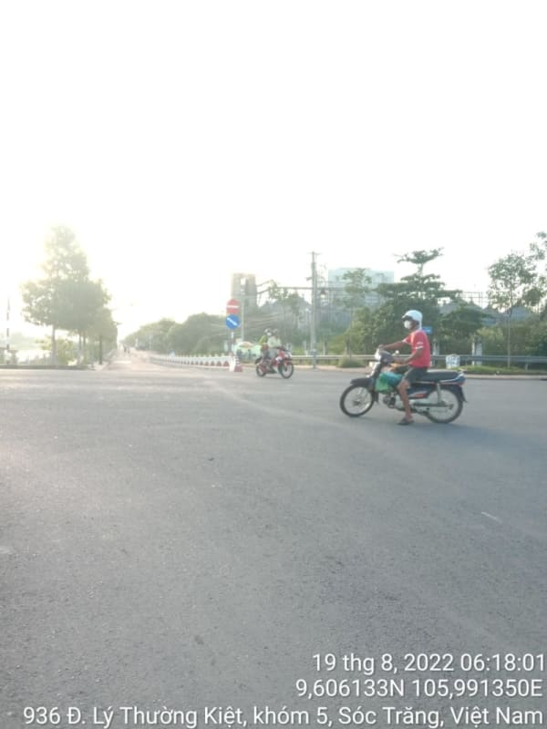 ST198 Đường dân sinh cặp chân cầu qua sông Masperro - Ảnh 5