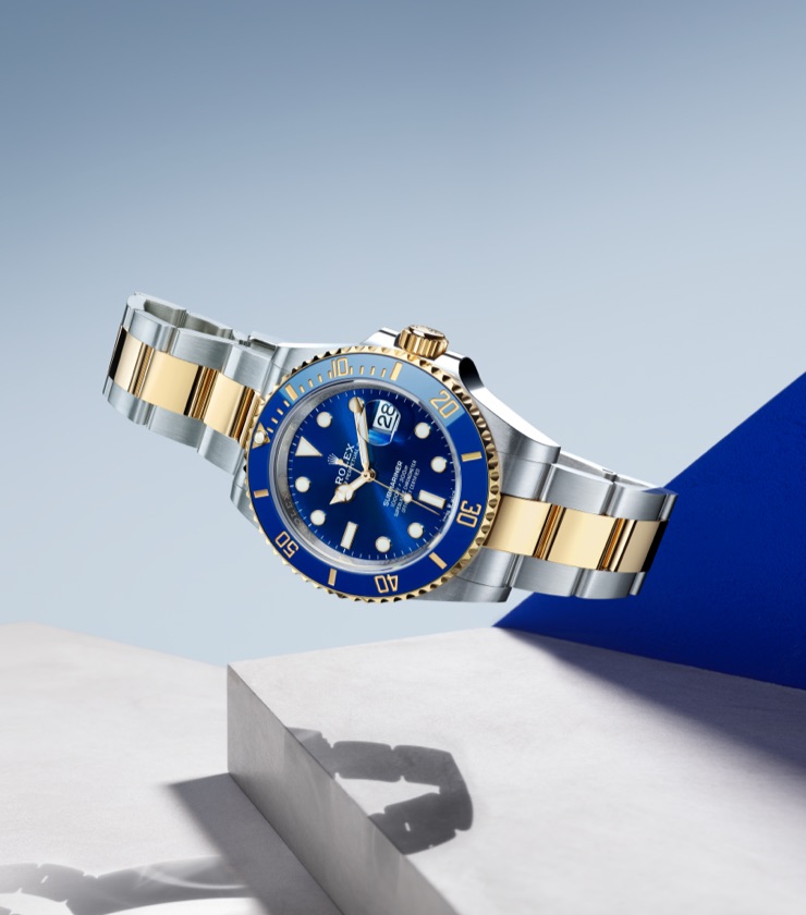  Submariner and Submariner Date’s Oyster case is guaranteed waterproof