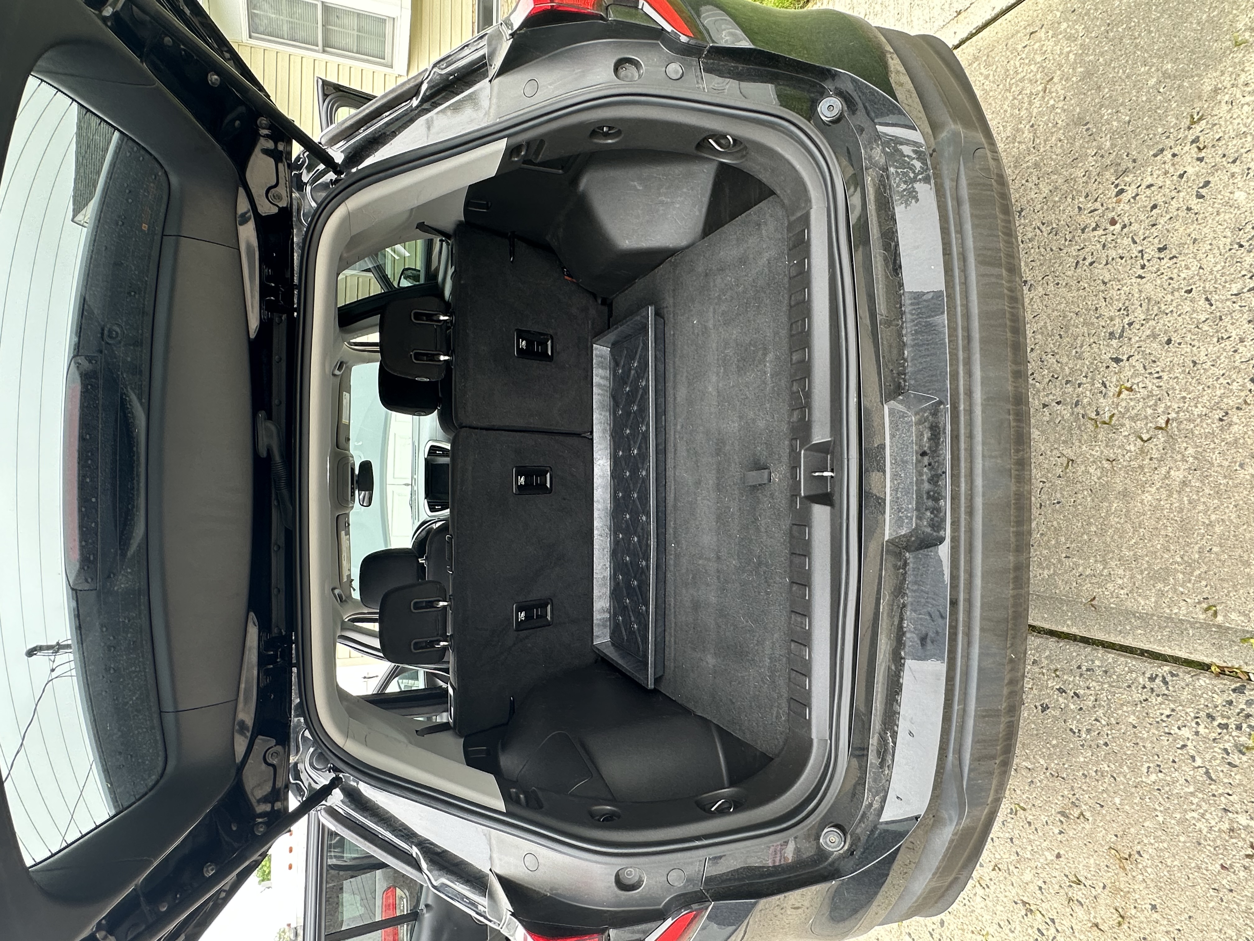 Vehicle photo 13