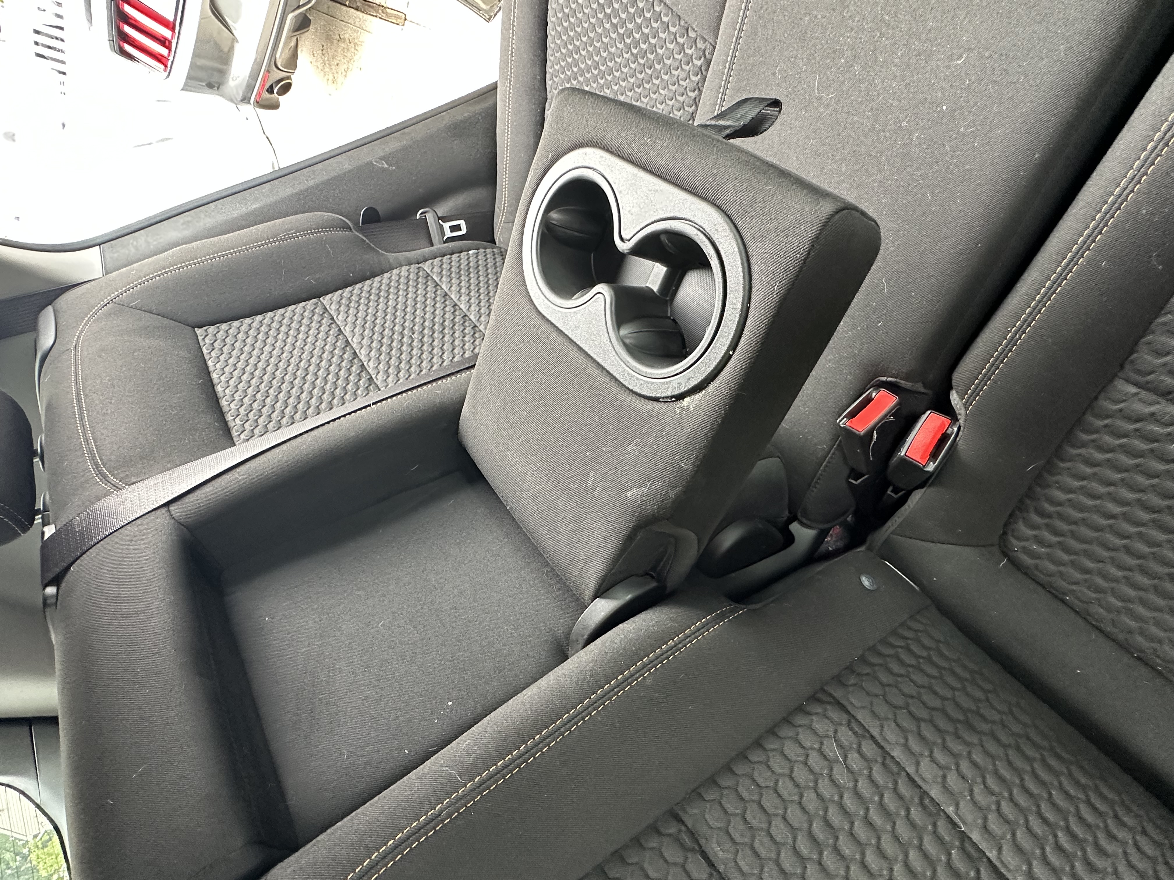 Vehicle photo 21