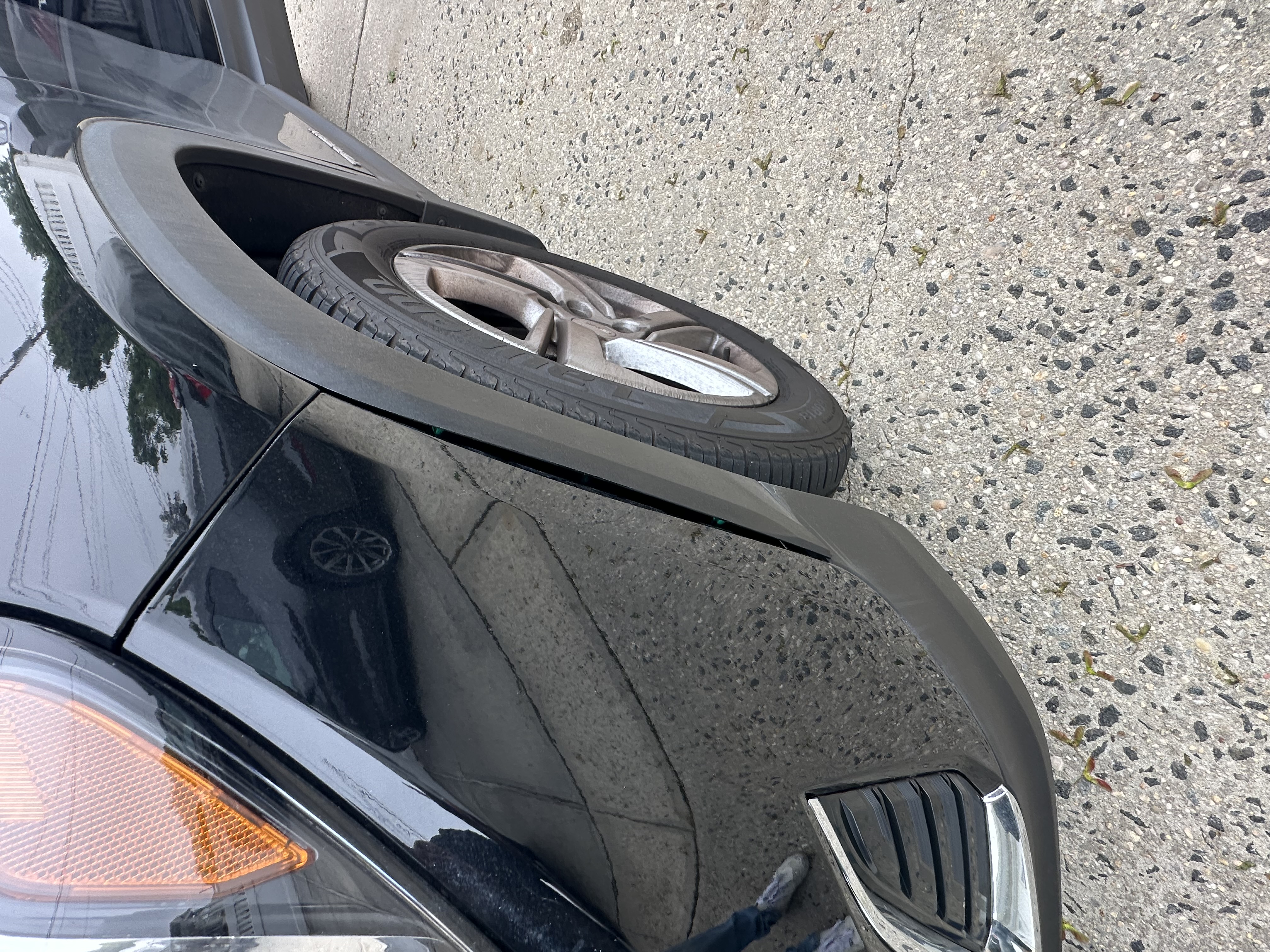 Vehicle photo 32
