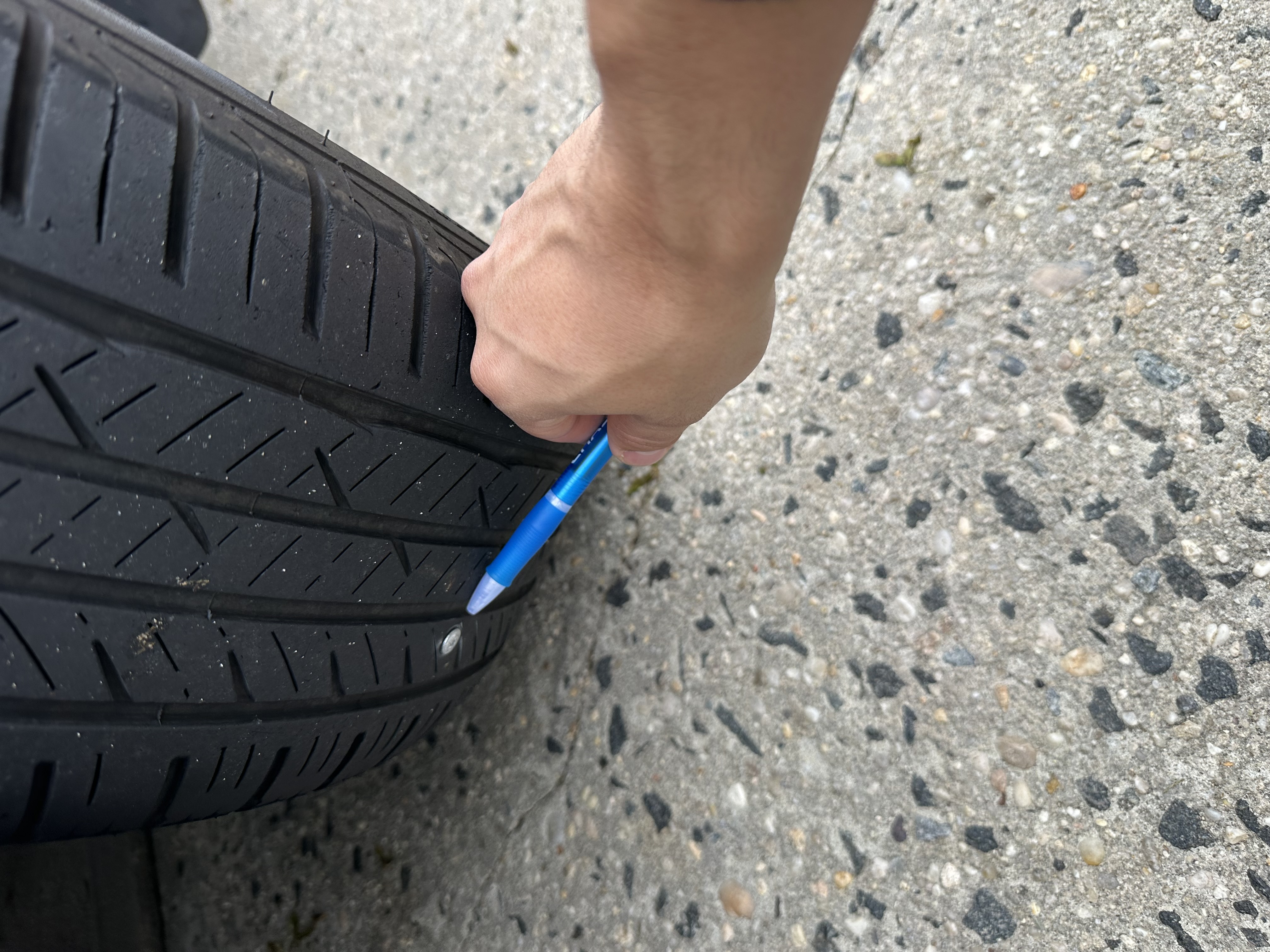 Vehicle photo 52