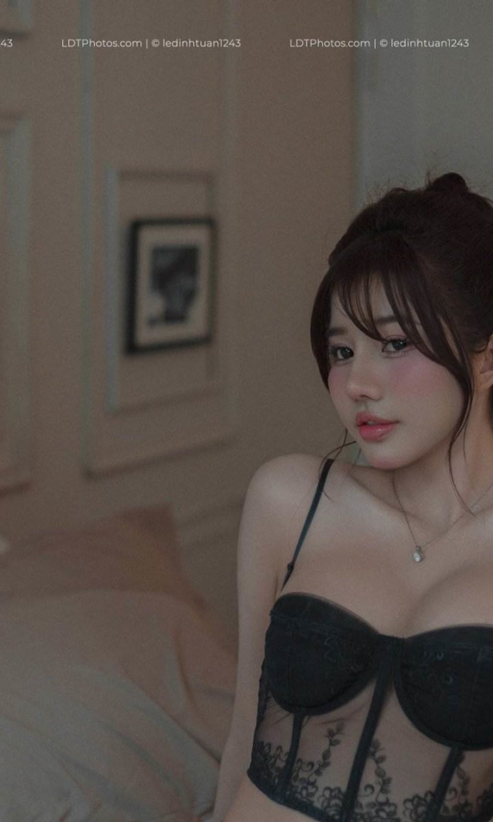 Black Bra in House - mod Huỳnh Mai Linh - Sexy - LDTPhotos