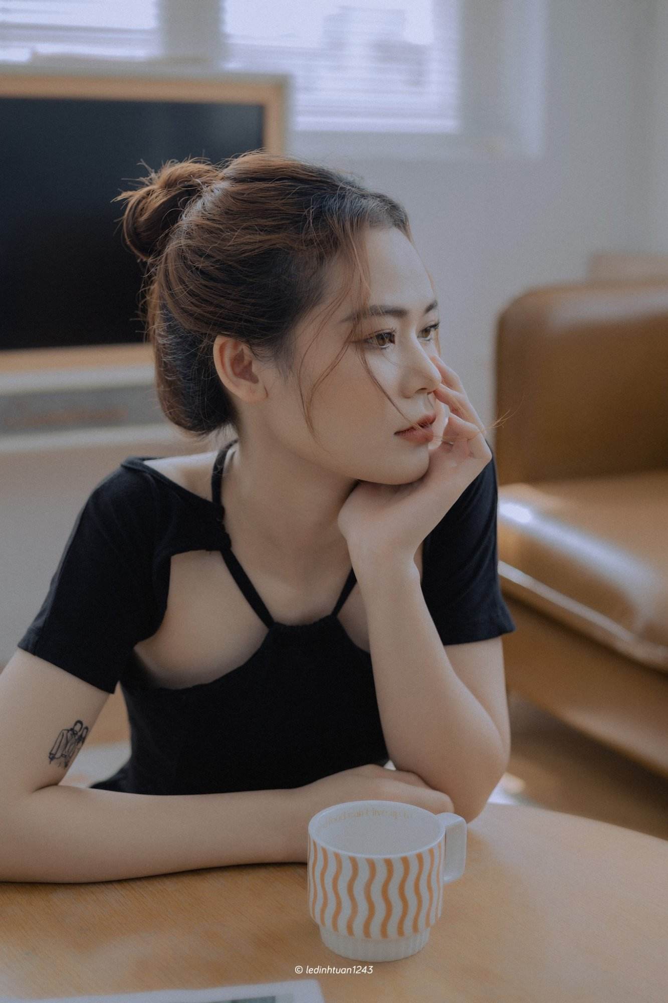 Mắt buồn