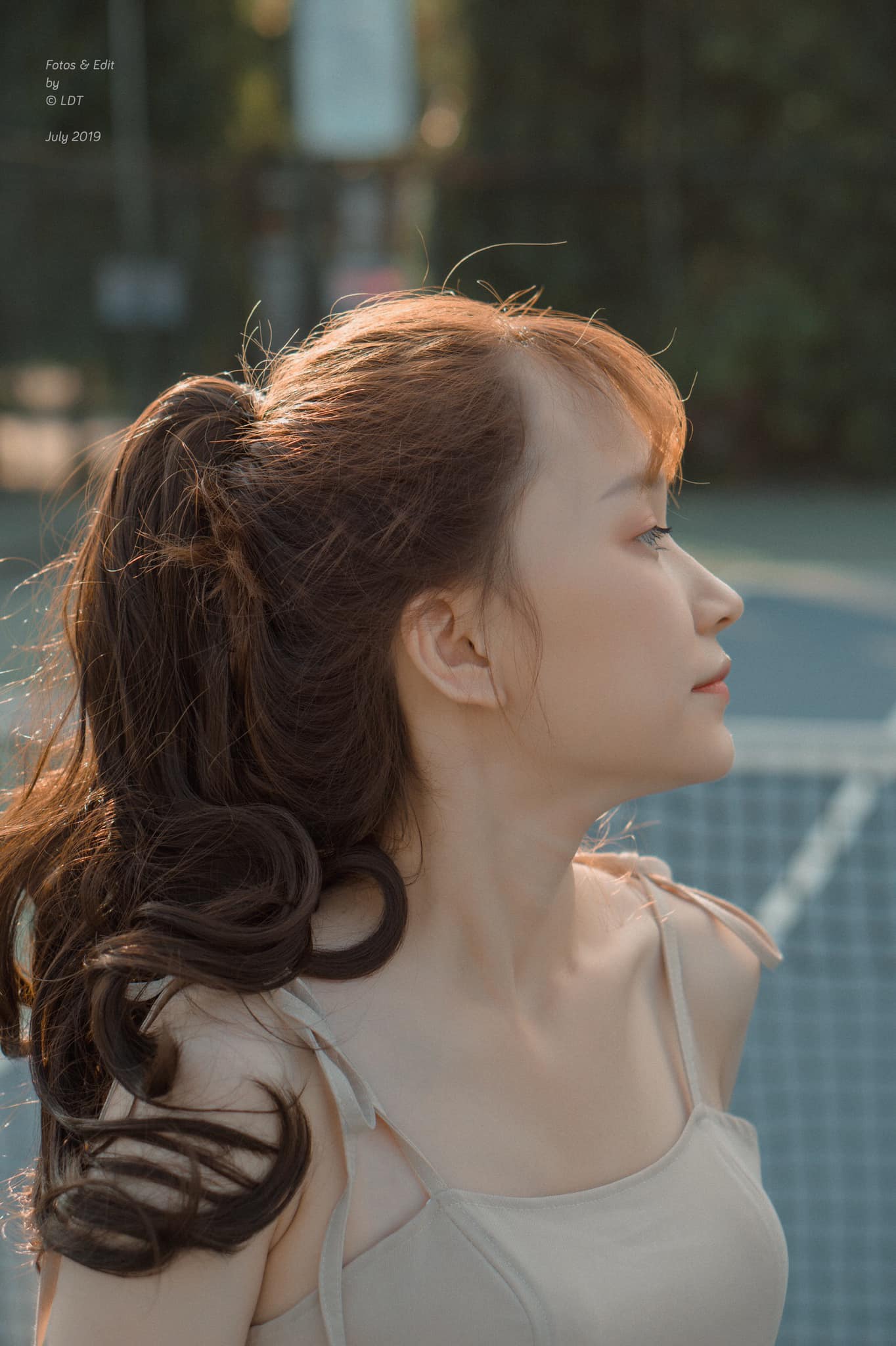 Buổi chiều ngoài sân Tennis cùng Nga