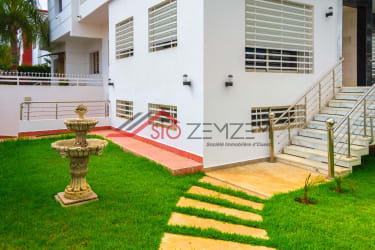 villa à louer - Photo de Couverture