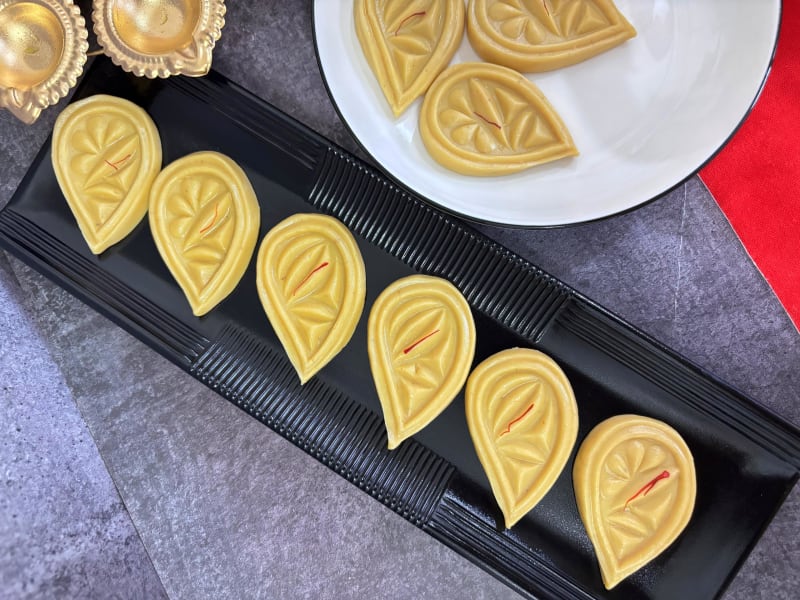 Kesar Elaichi Shondesh