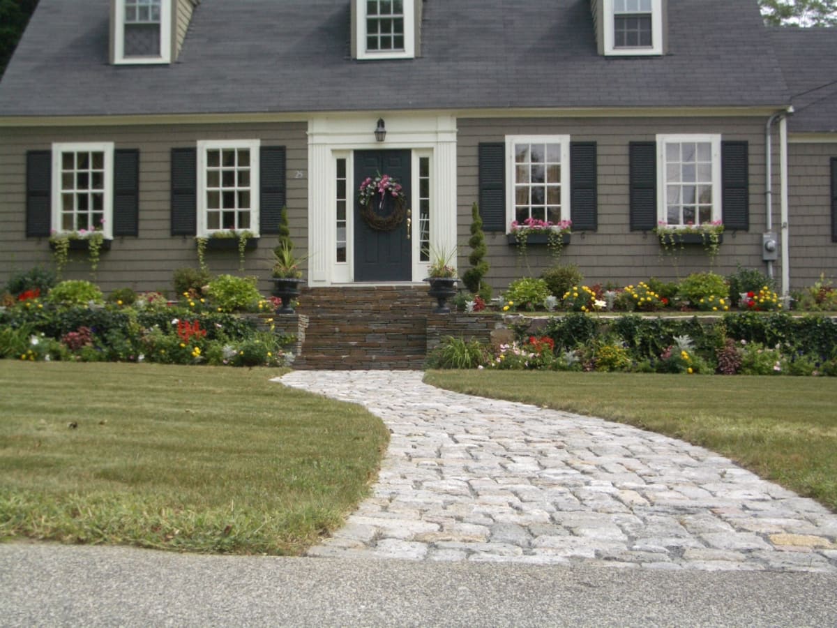 Stone paver walkway built by Burns Landscaping