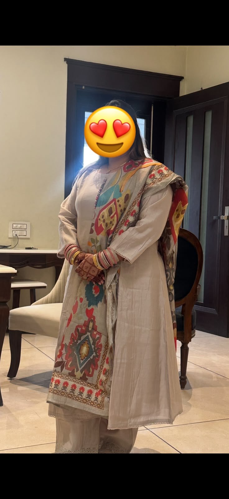 Beige Dupatta suit - photo 2