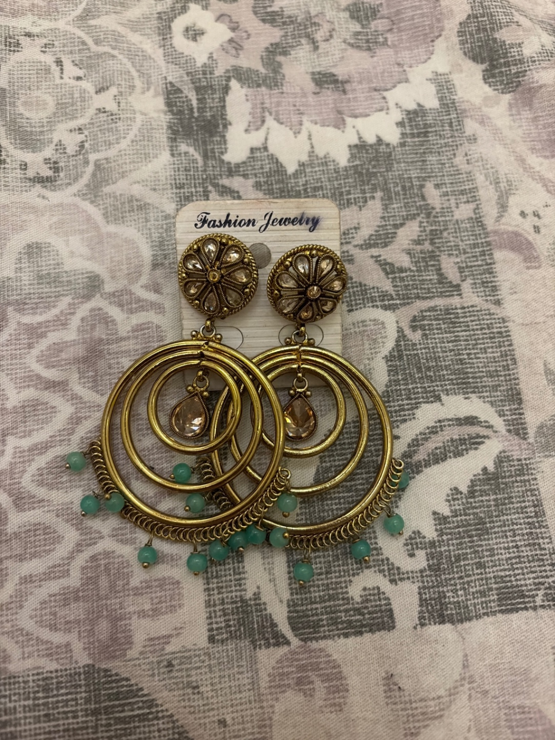 Long earrings 