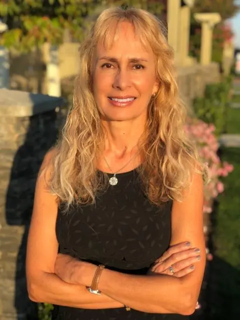 Daniela Berenyi - Vancouver REALTOR®
