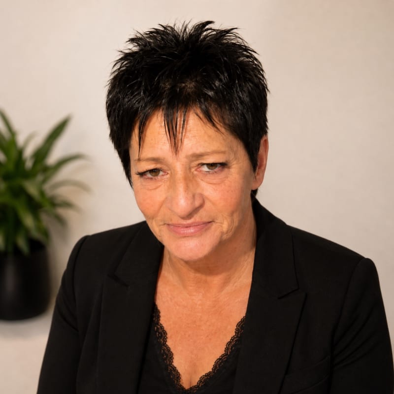 Corinne V.